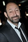 Kad Merad isJean-François Casteigne